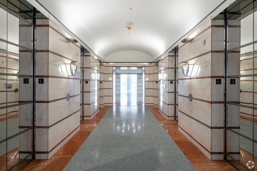 More Photos Of 3200 Windy Hill Rd SE, Atlanta Office For Lease