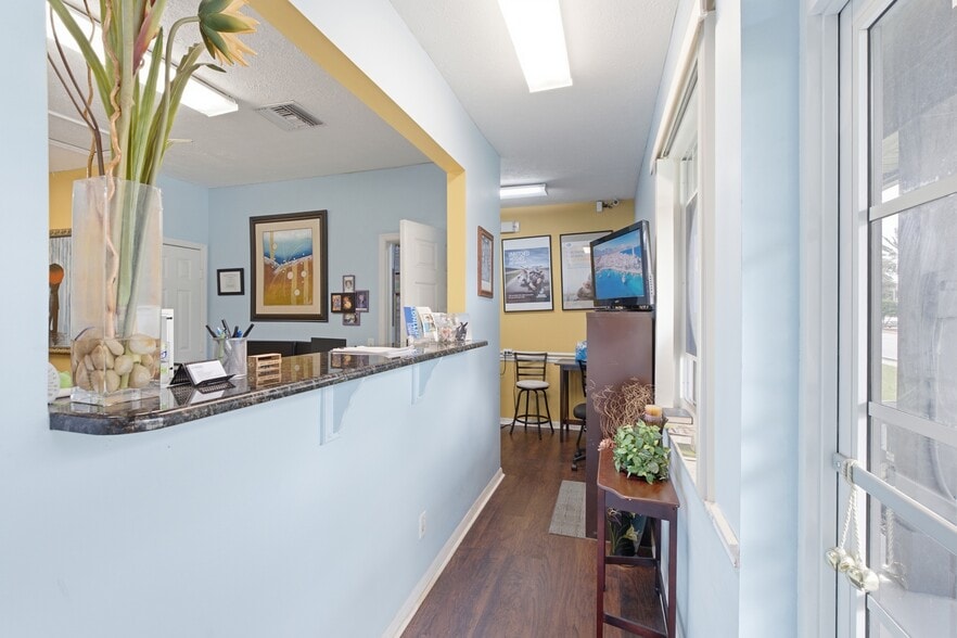 More Photos Of 756-762 SE Port St Lucie Blvd, Port Saint Lucie Office For Lease