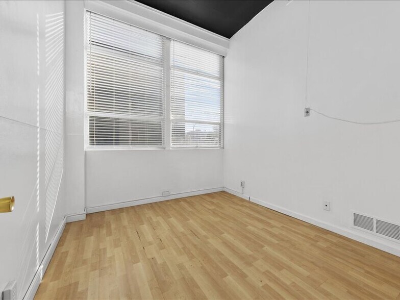 More Photos Of 1612 20th St, Bakersfield Loft Creative Space For Lease