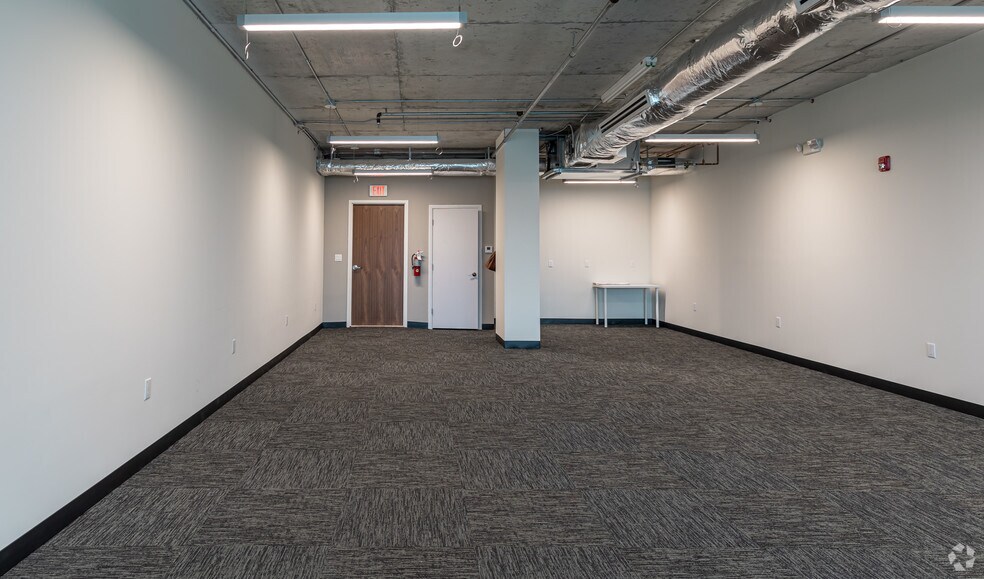 More Photos Of 323 Sunny Isles Blvd, Sunny Isles Beach Office For Lease