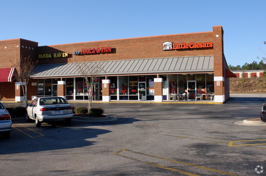 More Photos Of 6300 Grelot Rd, Mobile Storefront For Lease