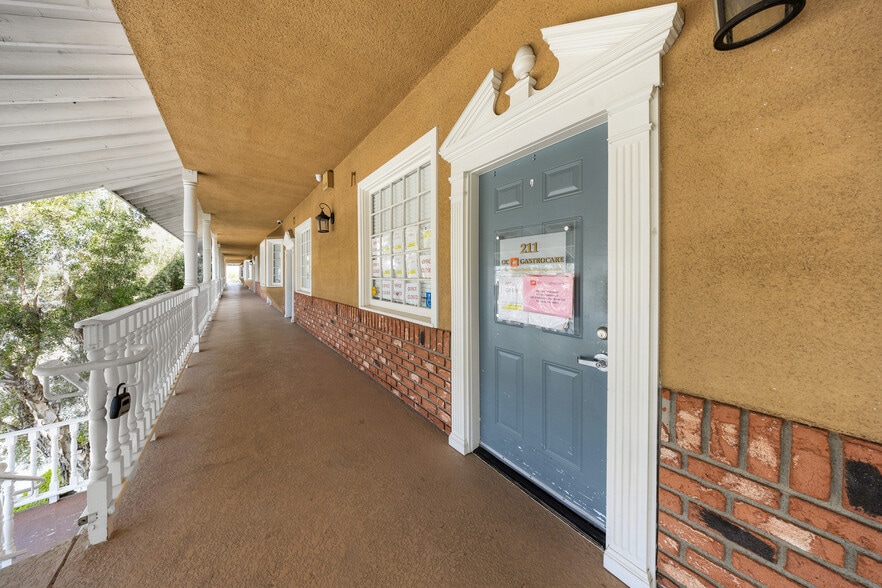 More Photos Of 408 S Beach Blvd, Anaheim Medical For Sale