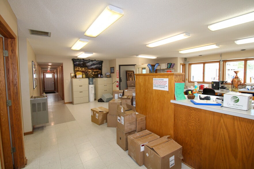 More Photos Of 135 E Front St, Claremont Specialty For Sale