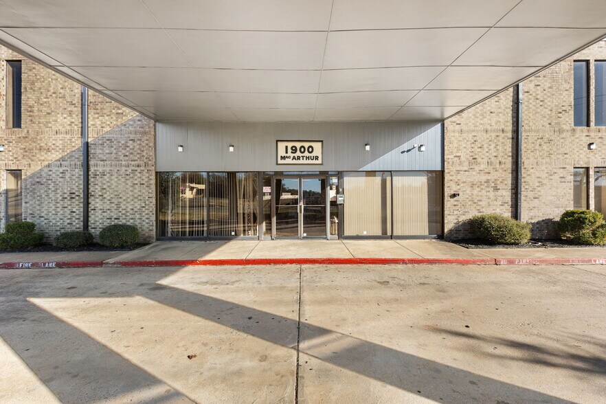 More Photos Of 1900 N Macarthur Blvd, Oklahoma City Office For Sale