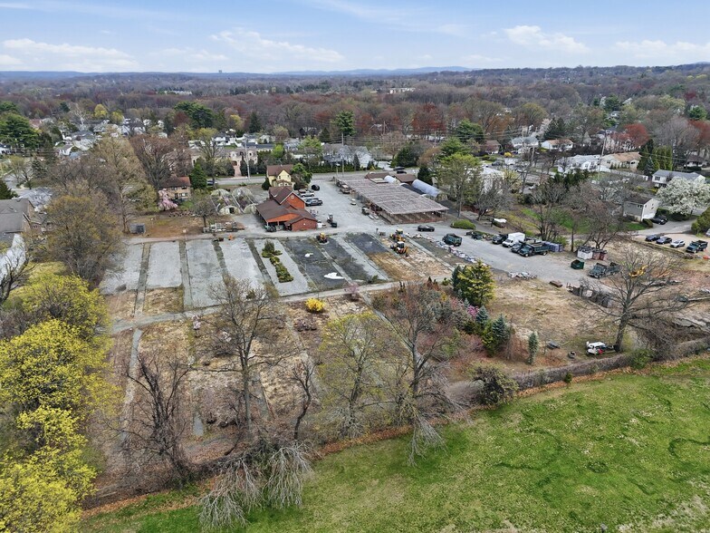 More Photos Of 232 Oradell Ave, Paramus Garden Center For Sale