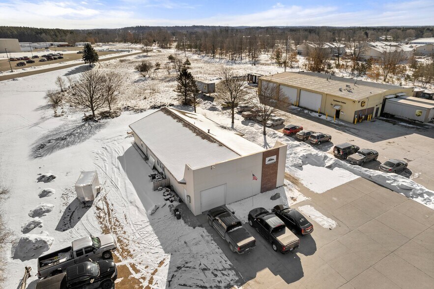 More Photos Of 110 N Bronson Ave, Big Rapids Office For Sale