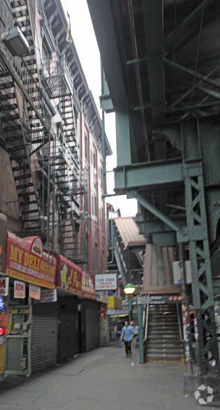 More Photos Of 295-297 Broadway, Brooklyn Apartments For Lease