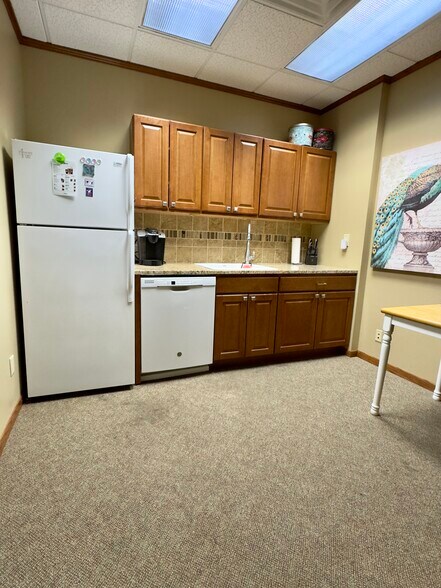 More Photos Of 6221 S 58th St, Lincoln Loft Creative Space For Sale