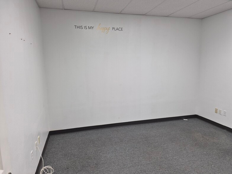 More Photos Of 13626 Kluge Rd, Cypress Industrial For Lease