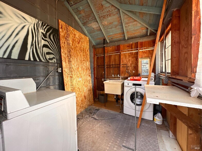 More Photos Of 131 Coombs St, Napa Apartments For Sale