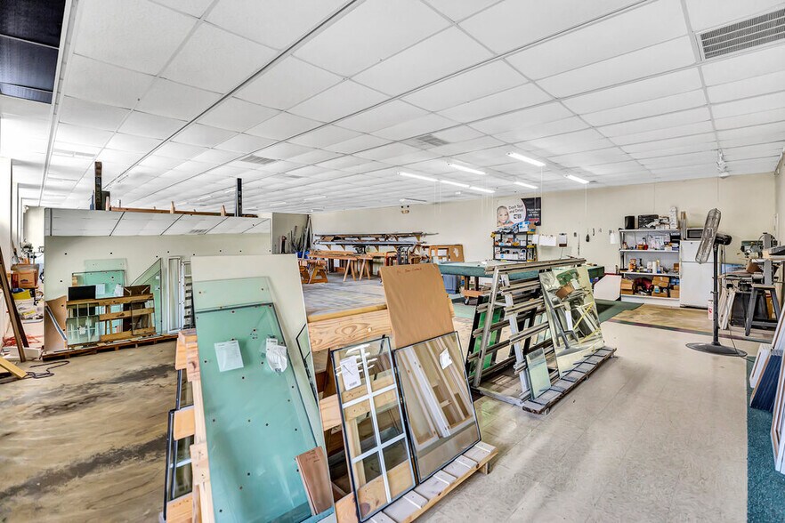 More Photos Of 516 Pearman Dairy Rd, Anderson Freestanding For Sale