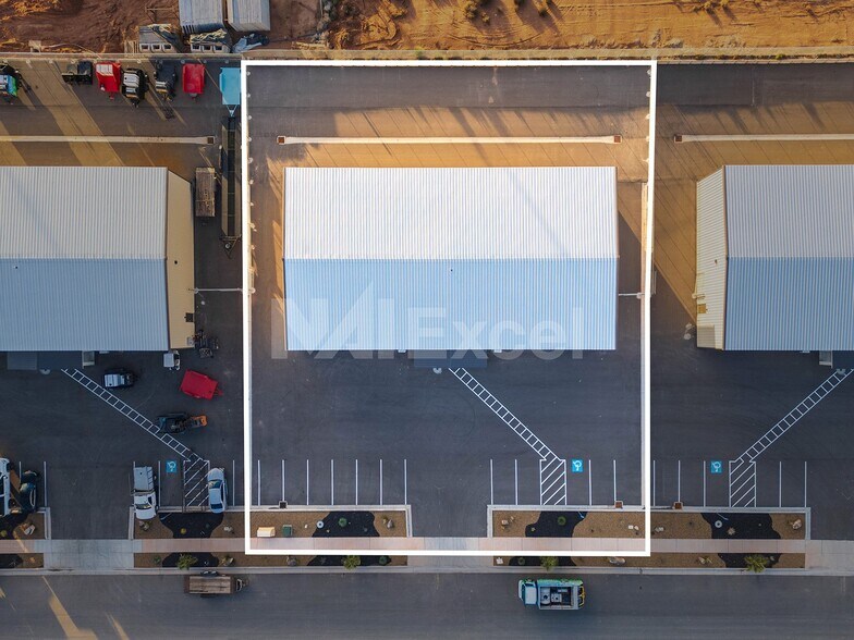 More Photos Of 950 S Regional Park Rd, Hurricane Industrial For Sale