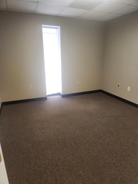 More Photos Of 106 Torrence Rd, Tuskegee Office For Sale