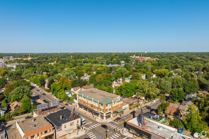 More Photos Of 3100 W 50th St, Minneapolis Storefront For Lease