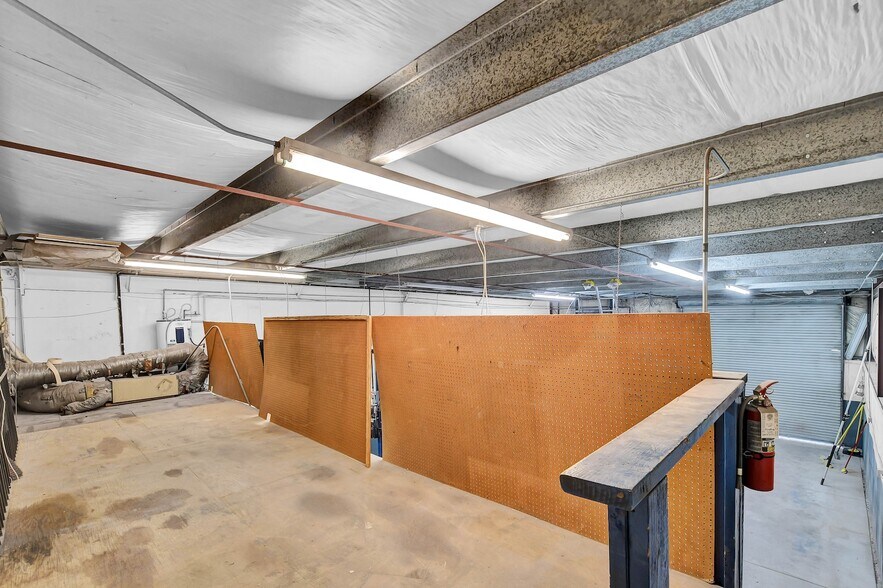 More Photos Of 707 Canyon Rd, Boulder City Warehouse For Sale