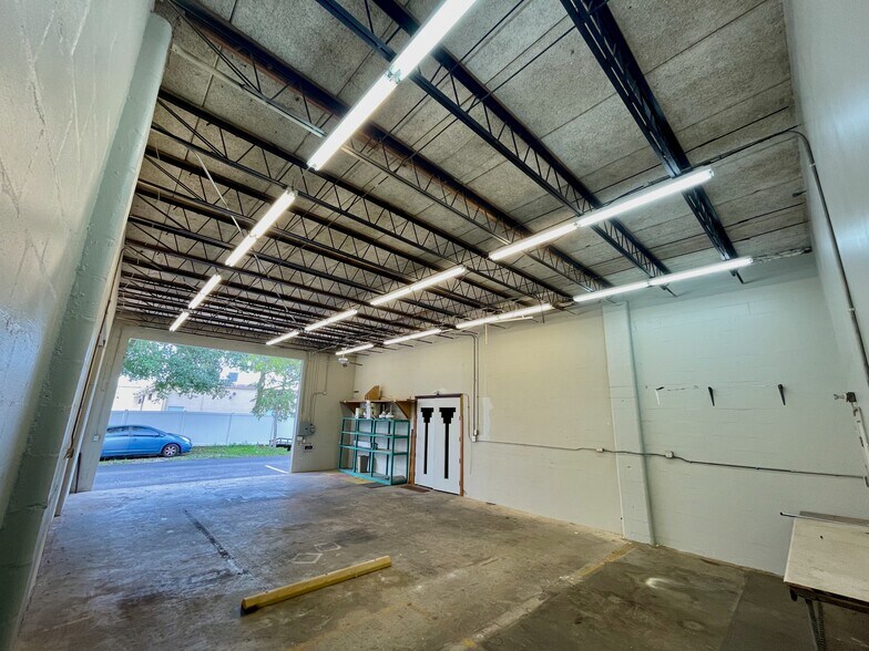 More Photos Of 6401-6405 N 49th St, Pinellas Park Manufacturing For Lease