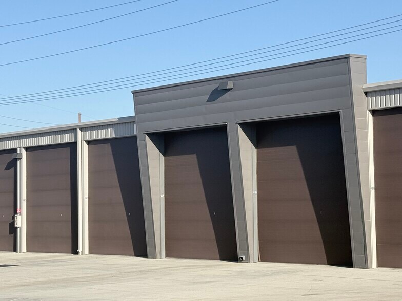 More Photos Of 49751 Oates Ln, Coachella Parking Garage For Sale