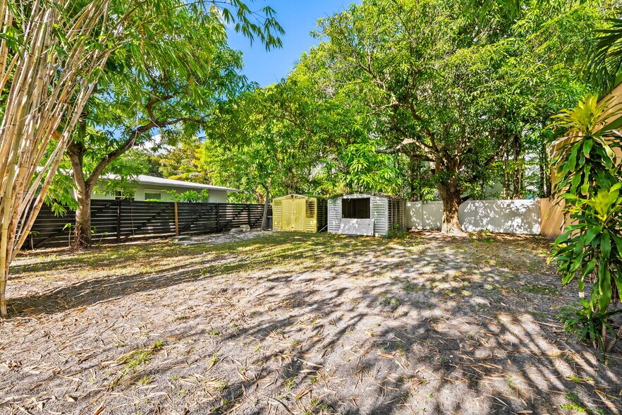 More Photos Of 724 NE 3rd Ave, Fort Lauderdale Apartments For Sale