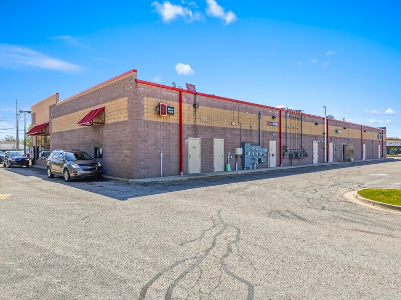 More Photos Of 3295 Henry St, Muskegon Storefront For Sale