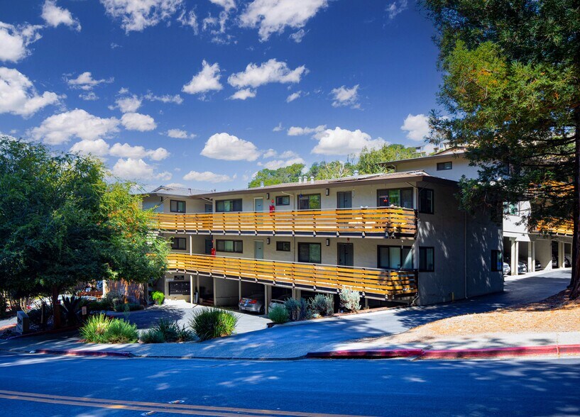 More Photos Of 109 Professional Center Pky, San Rafael Apartments For Sale