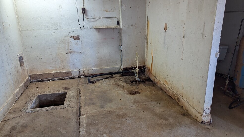 More Photos Of 62748 MN-7, Hutchinson Industrial For Sale