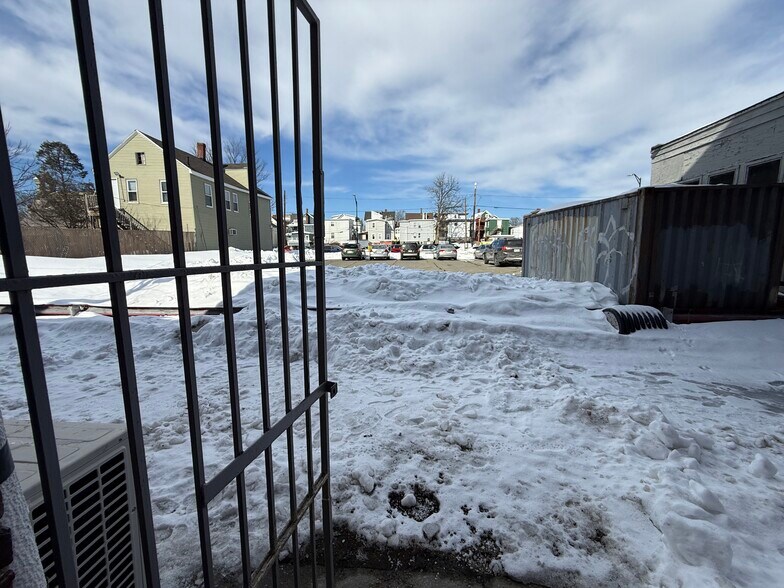 More Photos Of 131-137 Essex St, Lawrence Storefront Retail Residential For Lease