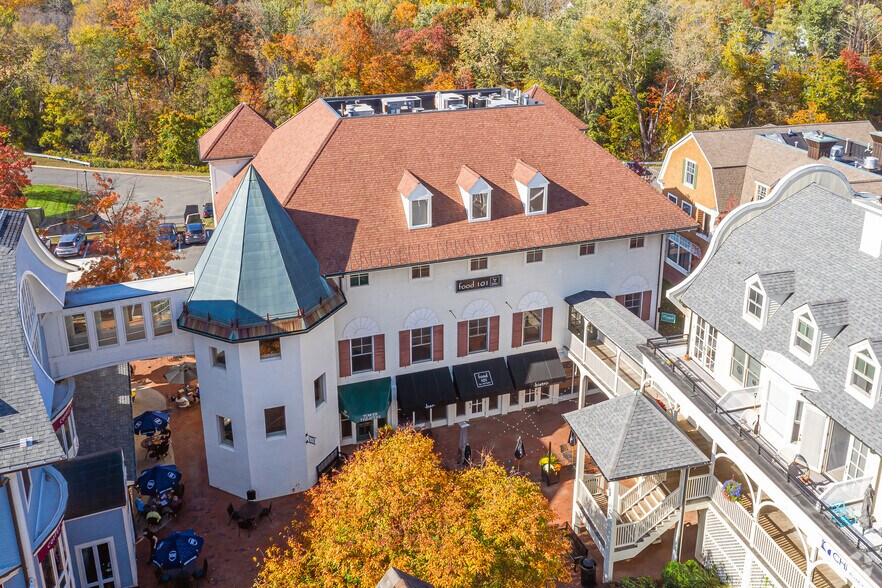 More Photos Of 19 College St, South Hadley General Retail For Lease