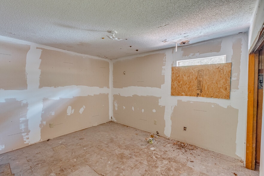 More Photos Of 2508 Highland Dr, Mobile Multifamily For Sale