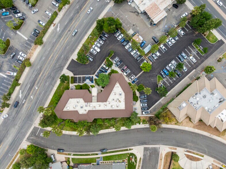 More Photos Of 430 E Avenida de los Arboles, Thousand Oaks Medical For Lease