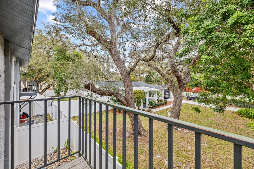 More Photos Of 7917 Lakeshore Dr, Tampa Multifamily For Sale