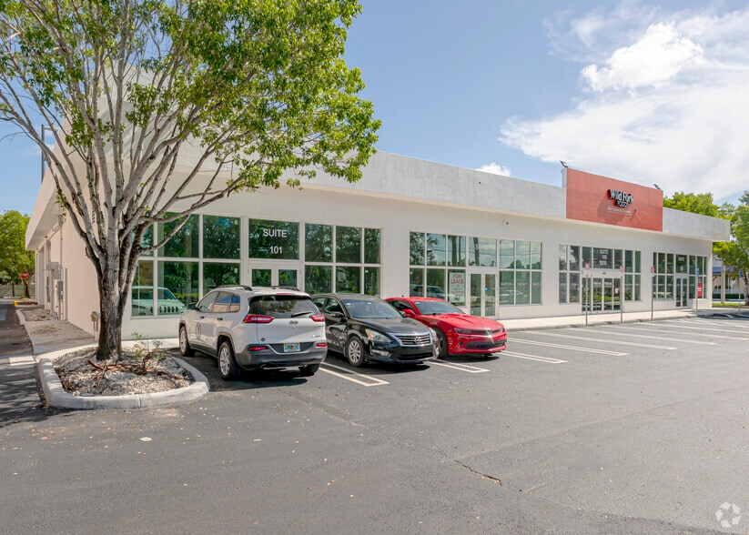 More Photos Of 10015 NW 41st St, Doral Storefront For Lease
