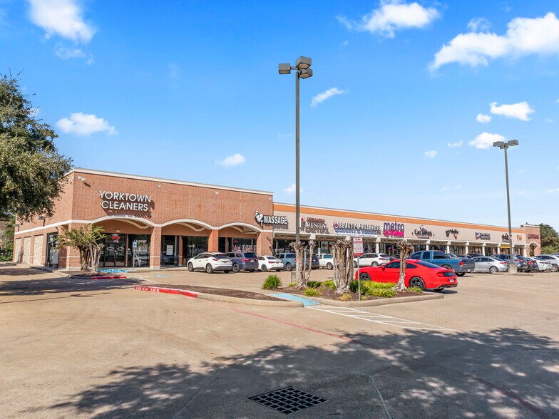 More Photos Of 5537-5571 Highway 6 N, Houston Storefront For Sale