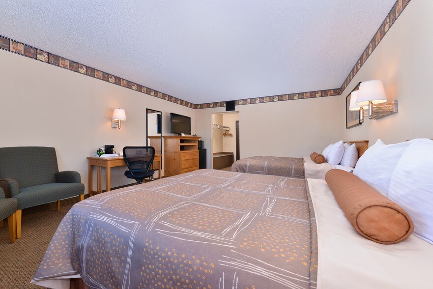More Photos Of 2830 US Highway 160 W, Monte Vista Hotel For Sale