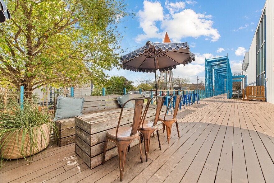 More Photos Of 979 Springdale Rd, Austin Office For Lease