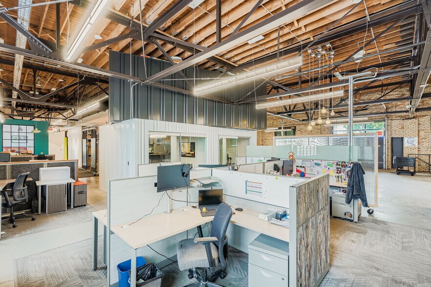 More Photos Of 571 Snelling Ave N, Saint Paul Office For Sale