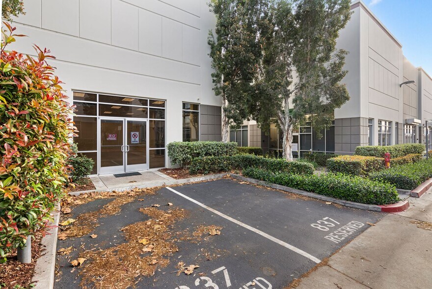 More Photos Of 809-837 Corporate Way, Fremont Office For Sale