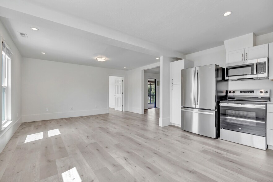 More Photos Of 1501 W Colorado Ave, Colorado Springs Storefront Retail Residential For Sale