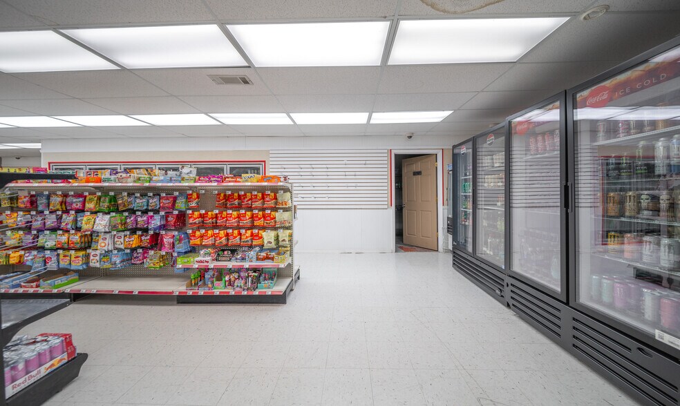 More Photos Of 29176 MO-7, Edwards General Retail For Sale