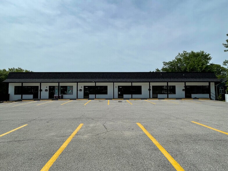 Primary Photo Of 204 W Pitman St, O'Fallon Office For Lease