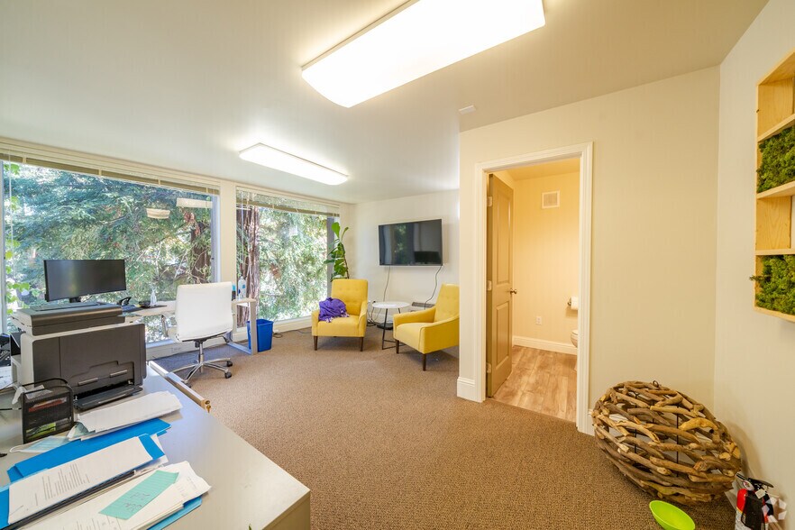 More Photos Of 675 Hartz Ave, Danville Office For Sale