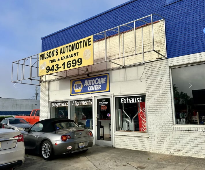 More Photos Of 301 N McKenzie St, Foley Auto Repair For Sale