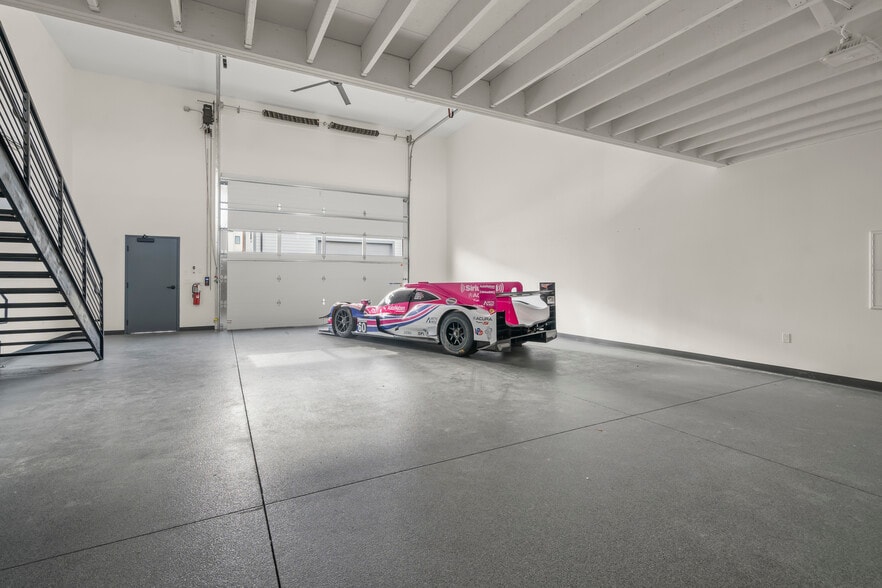 More Photos Of 4477 34th Ave, Cincinnati Self Storage For Sale