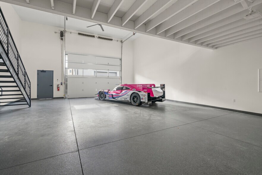 More Photos Of 4477 34th Ave, Cincinnati Self Storage For Sale