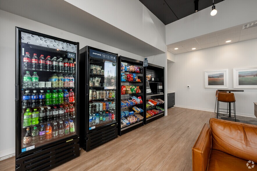 More Photos Of 3901 W 86th St, Indianapolis Office For Lease