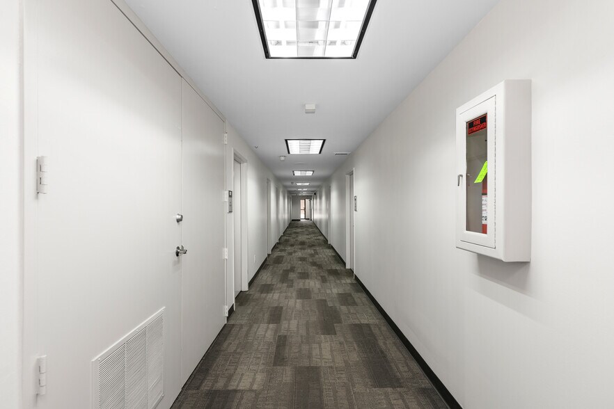 More Photos Of 595 W Lambert Rd, Brea Loft Creative Space For Lease