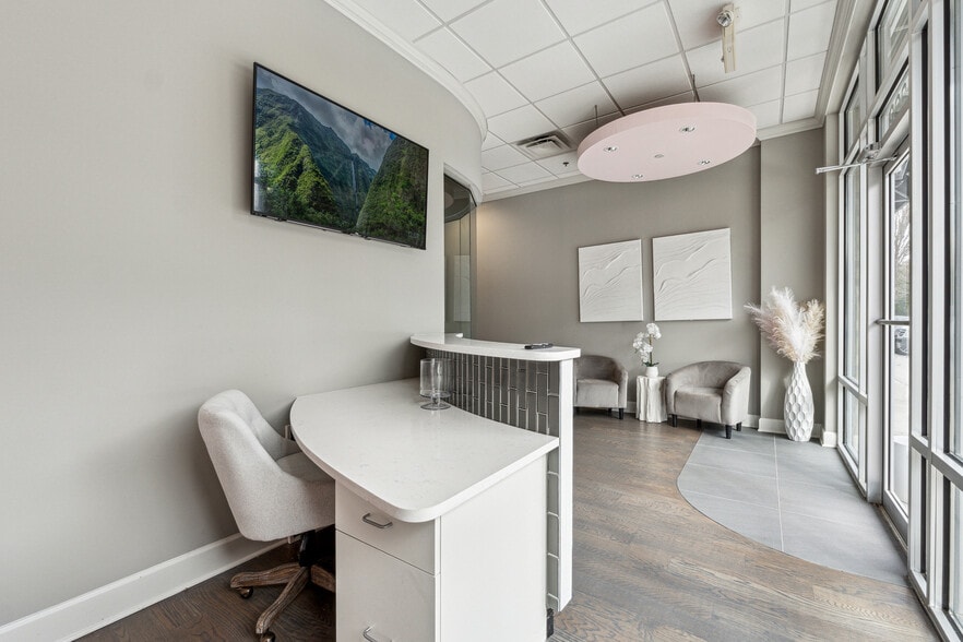 More Photos Of 1300 Peachtree Industrial Blvd, Suwanee Storefront Retail Office For Sale