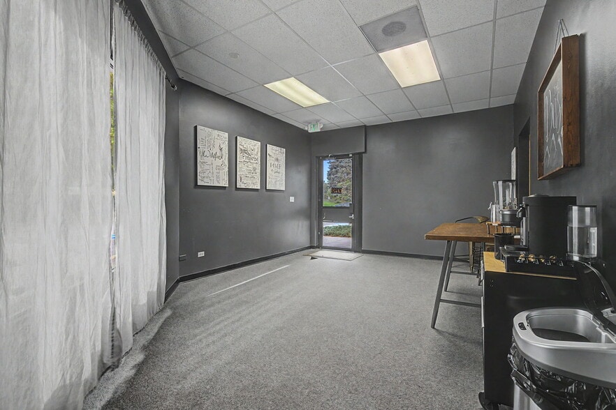 More Photos Of 1301-1333 W 121st Ave, Denver Flex For Lease