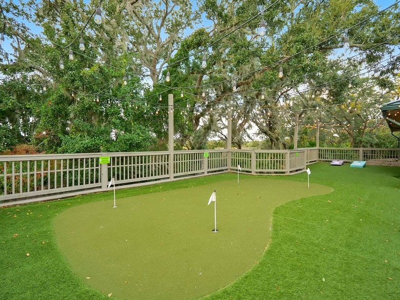 More Photos Of 960062 Gateway Blvd, Fernandina Beach Restaurant For Sale