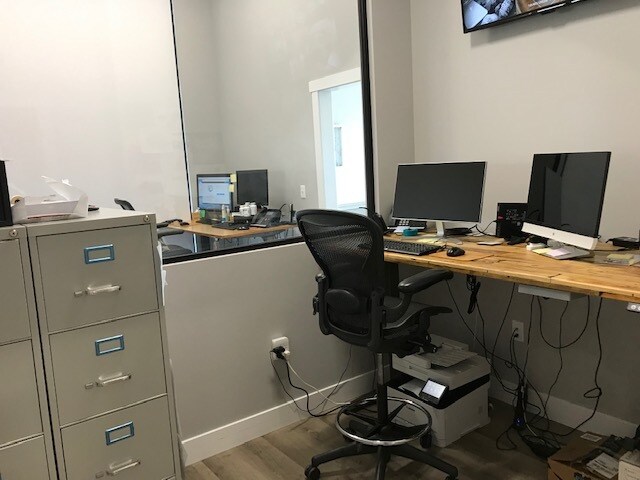 More Photos Of 7 Spectrum Loop, Colorado Springs Storefront Retail Office For Lease