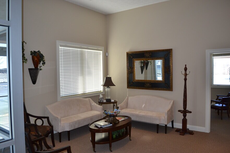 More Photos Of 3930 Mezzanine Dr, Lafayette Medical For Lease